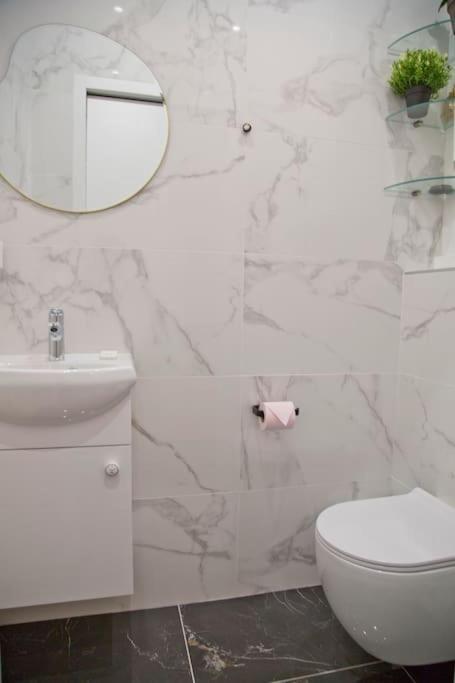Fully Renovated Historic Apt In Heart Mouffetard Paris Luaran gambar