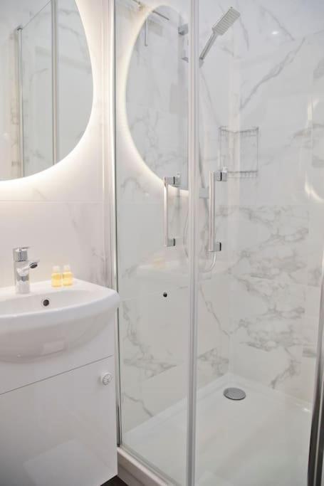 Fully Renovated Historic Apt In Heart Mouffetard Paris Luaran gambar